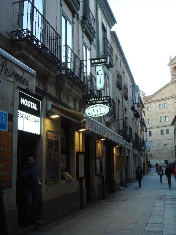 Hostal Escala Luna Salamanca Luaran gambar