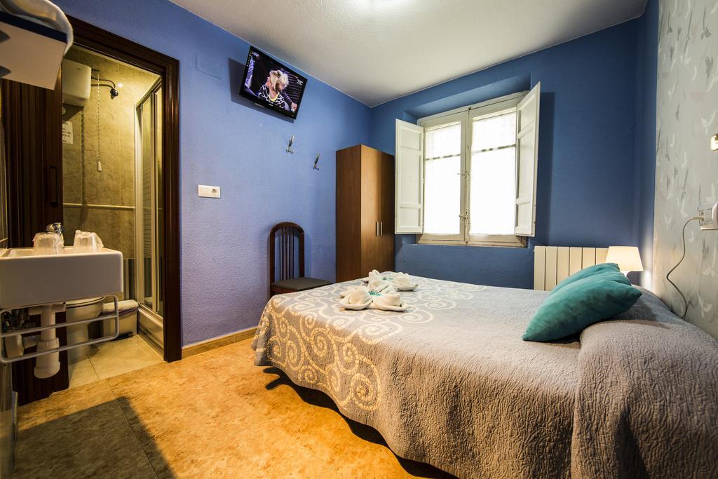 Hostal Escala Luna Salamanca Luaran gambar