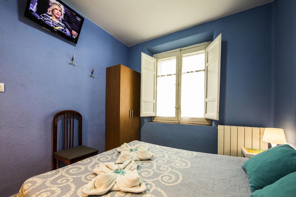 Hostal Escala Luna Salamanca Luaran gambar