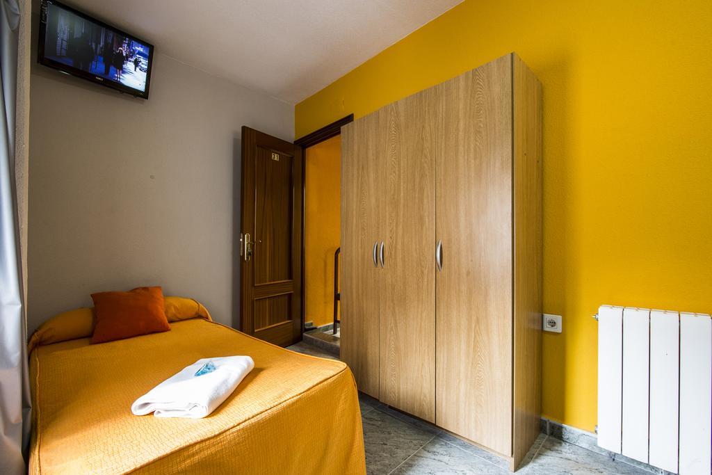 Hostal Escala Luna Salamanca Luaran gambar