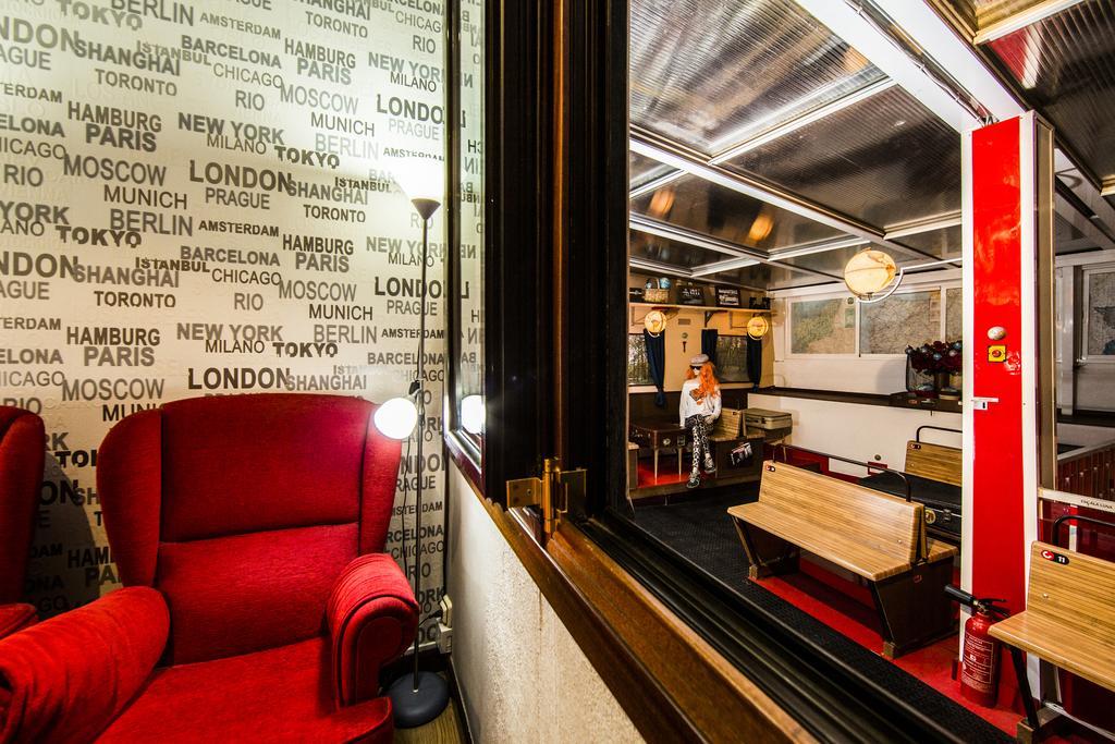 Hostal Escala Luna Salamanca Luaran gambar