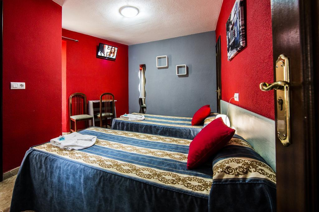 Hostal Escala Luna Salamanca Luaran gambar