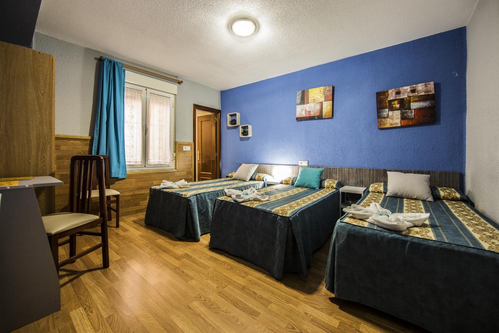 Hostal Escala Luna Salamanca Luaran gambar
