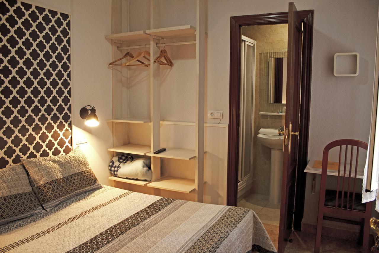 Hostal Escala Luna Salamanca Luaran gambar